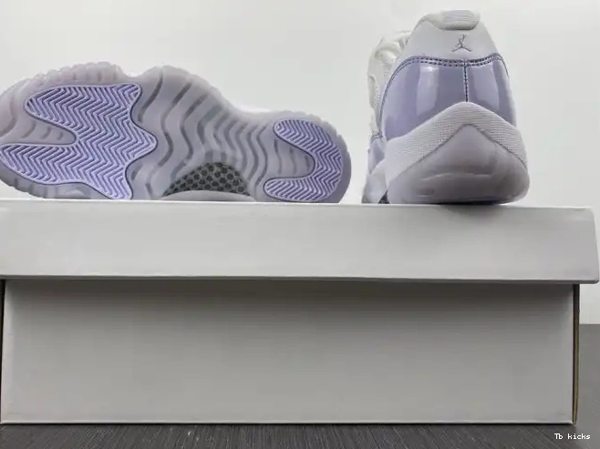 Rep TBK Pure Air 11 Jordan WMNS AH7860-101 Violet Low 0611